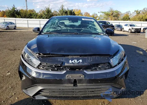 2023 Kia Forte Lx z USA, uszkodzony, nr VIN 3KPF24AD8PE538606